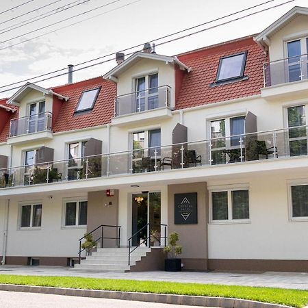 Hotel Crystal ไฮจ์ดุสโซบอสโล ภายนอก รูปภาพ