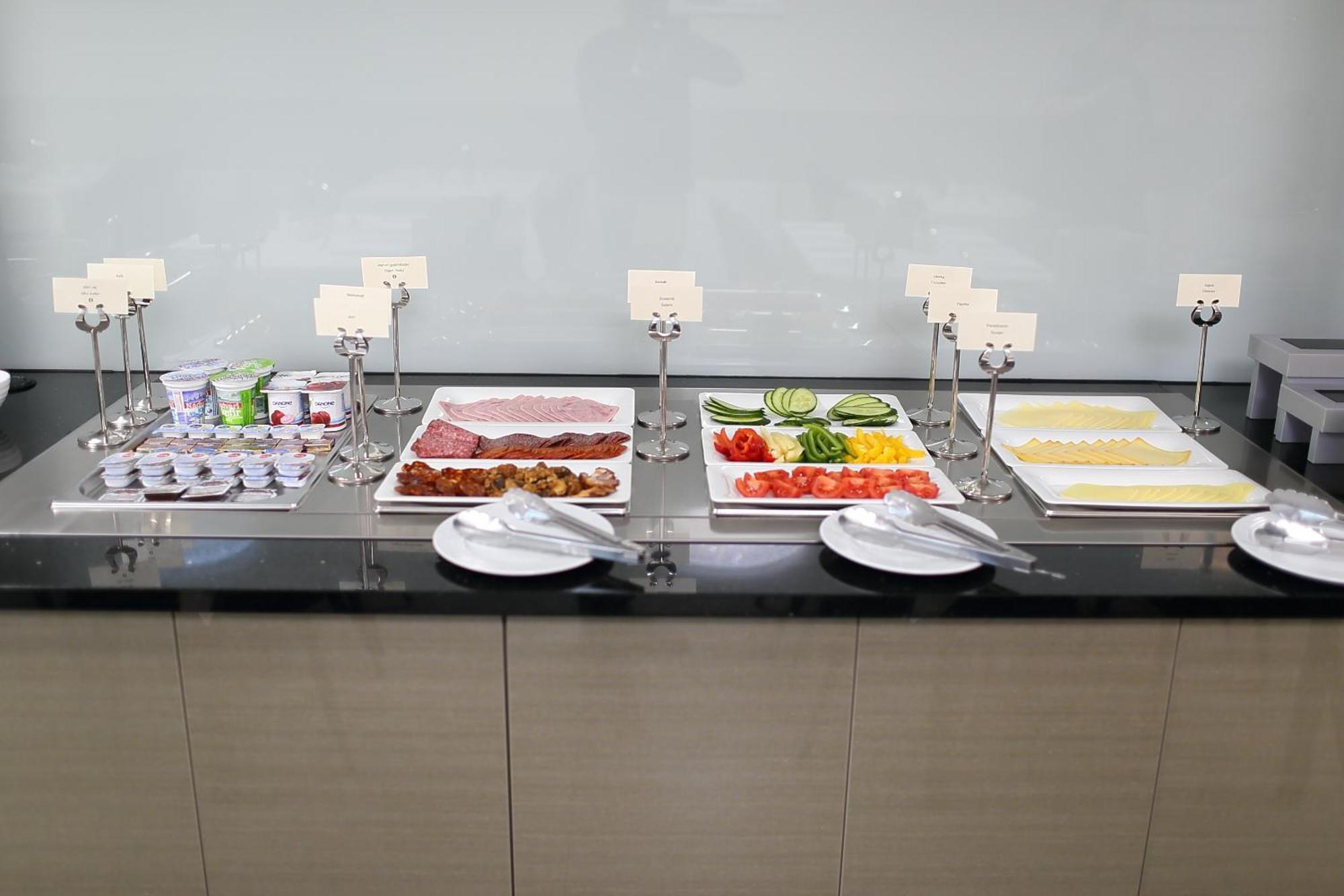 Hotel Crystal ไฮจ์ดุสโซบอสโล ภายนอก รูปภาพ
